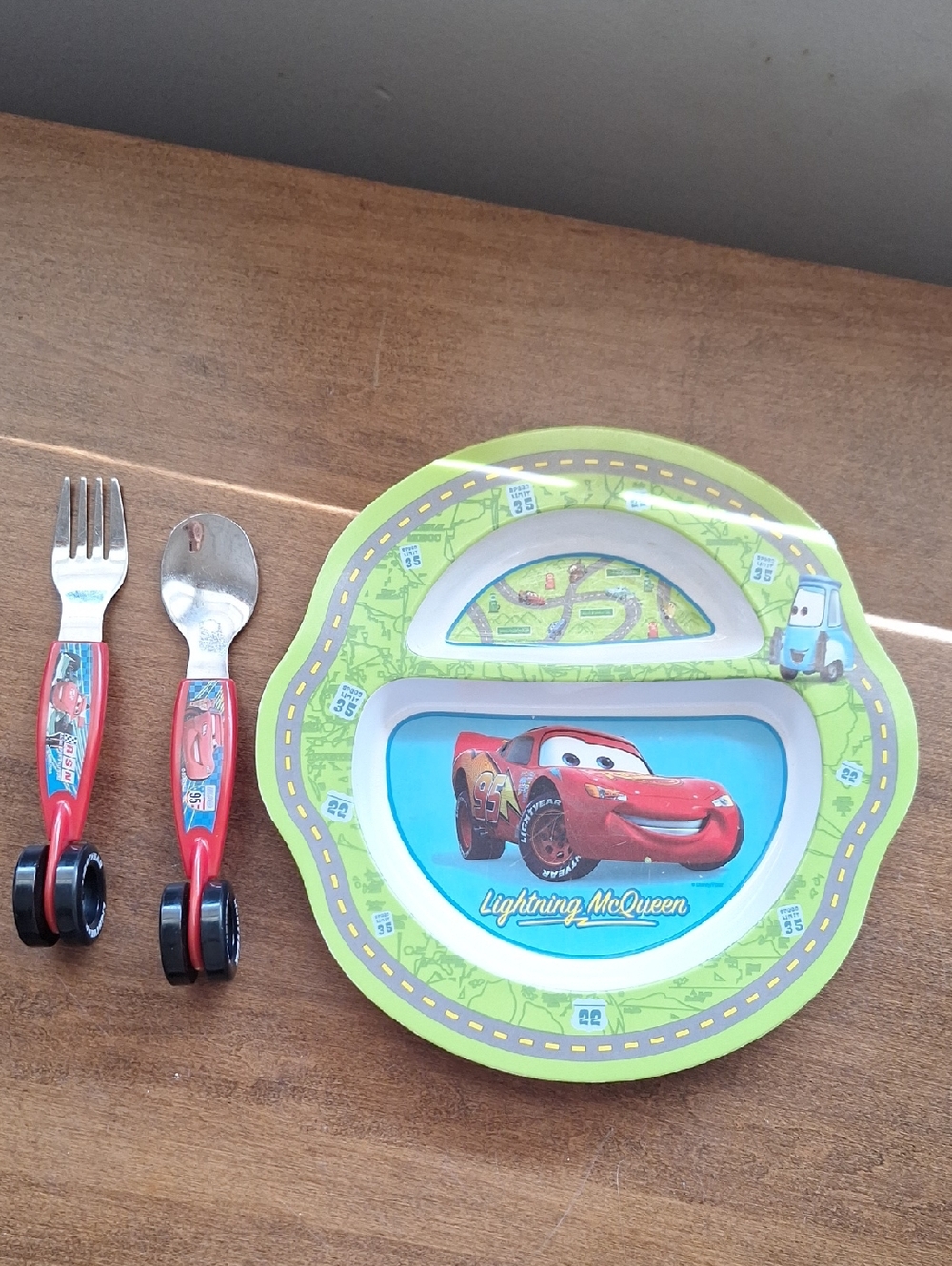 Disney Pixar Cars Lightning McQueen Kids Dinnerware Set - Green
